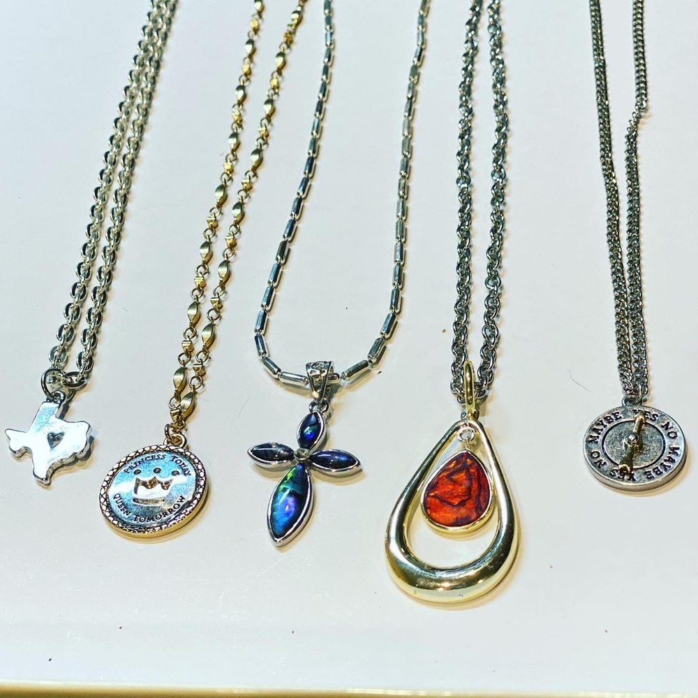 2/$40 Silver Texas Heart ❤️ Necklace